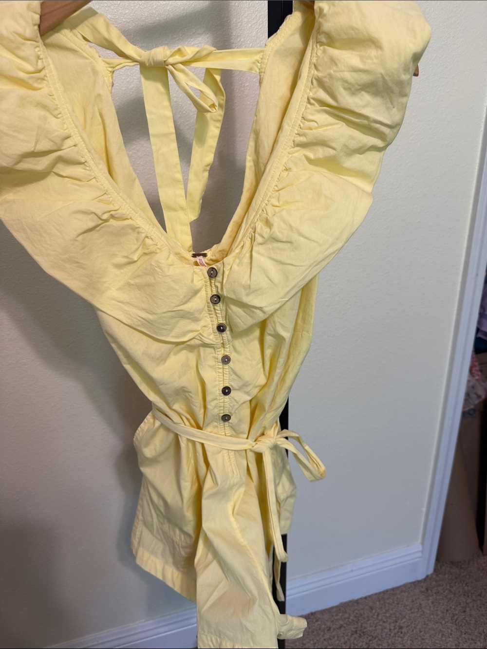 Free people 🌻Yellow Ruffle Sleeve Tie-Back Romper - Picture 11 of 14